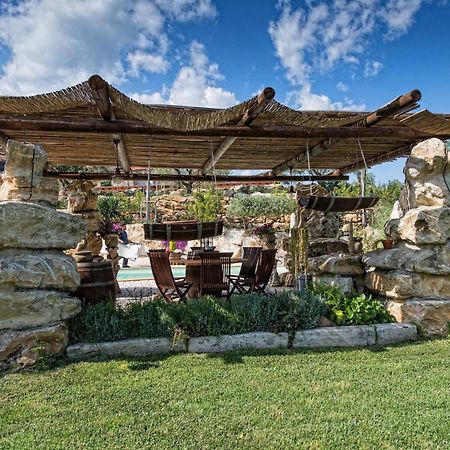 تشيرفيتيري Il Giardino Dei Flintstones B&B المظهر الخارجي الصورة