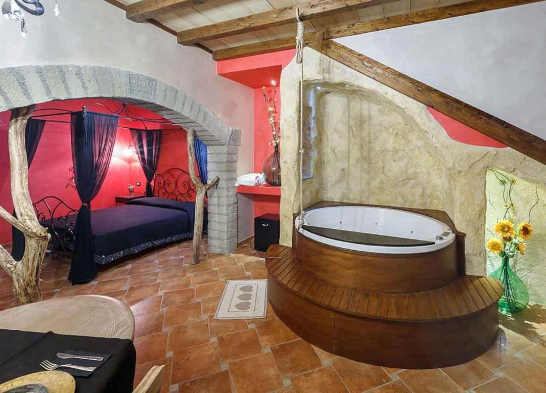 تشيرفيتيري Il Giardino Dei Flintstones B&B المظهر الخارجي الصورة