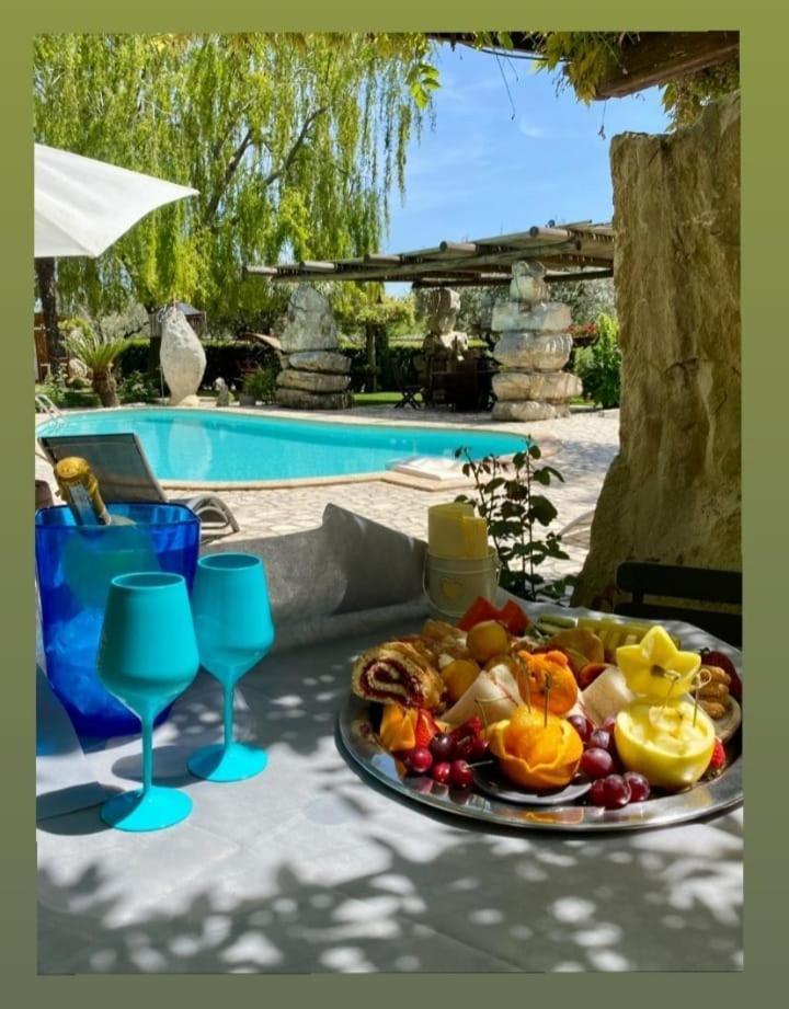 تشيرفيتيري Il Giardino Dei Flintstones B&B المظهر الخارجي الصورة