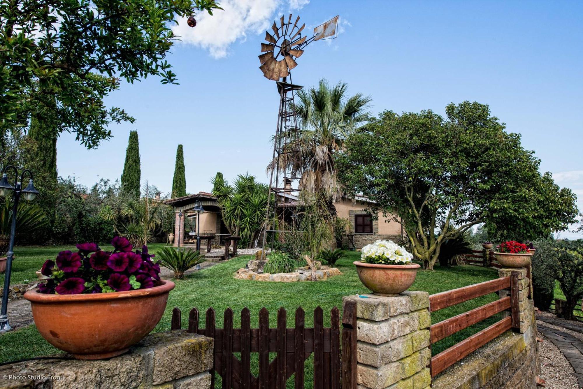تشيرفيتيري Il Giardino Dei Flintstones B&B المظهر الخارجي الصورة