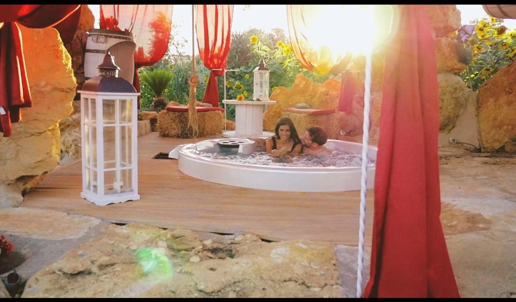 تشيرفيتيري Il Giardino Dei Flintstones B&B المظهر الخارجي الصورة